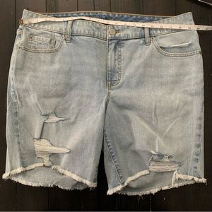 NWOT TORRID JEAN SHORT